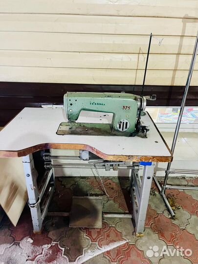 Швейная машинка Textima