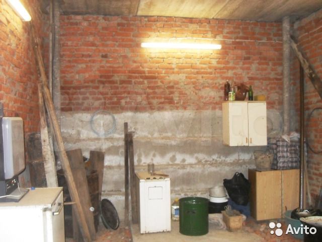 Гараж, > 30 м²