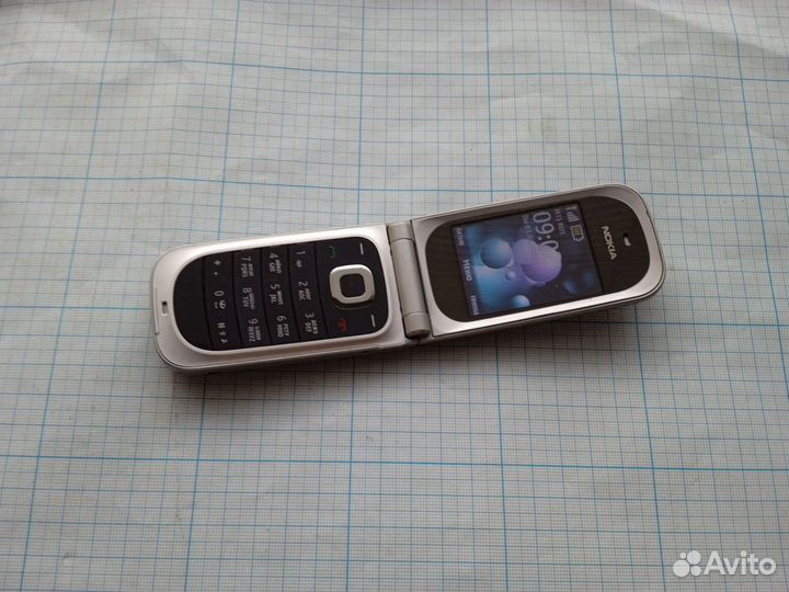 Nokia 7020