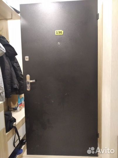 Входная дверь от застройщика