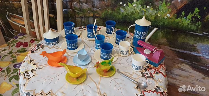 Детский сервиз и пашотницы из колкого пластика