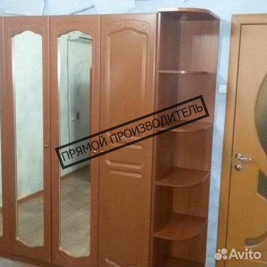 Распашной шкаф