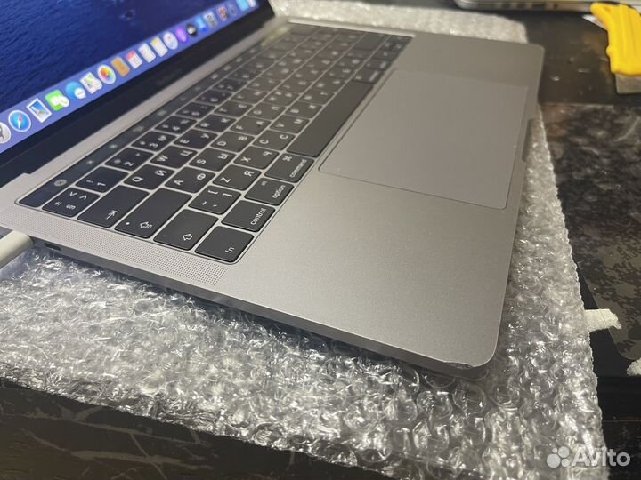 Apple MacBook Pro 13 2016 TouchBar