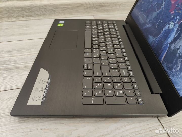 Игровой core i3 7100 / 12GB / 940MX / SSD / ак 3ч