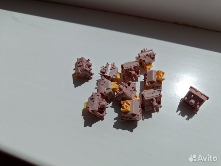 Outemu silent peach v2 5 pin 15 штук ост