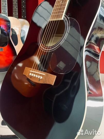 Гитара новая