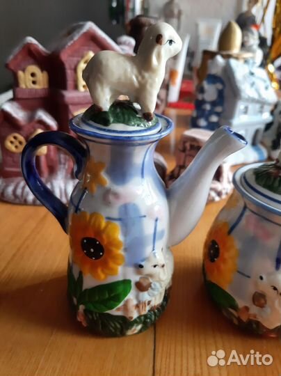 Мини-чайники и сахарница фарфор