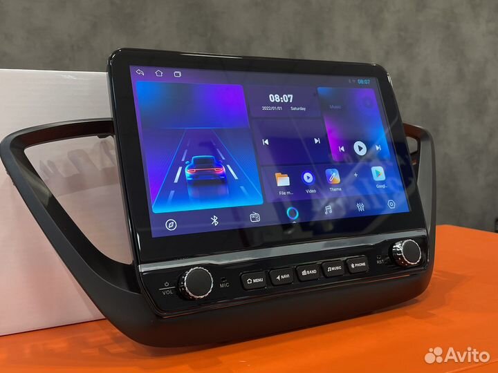 Автомагнитола в стиле тесла на Hundai Solaris