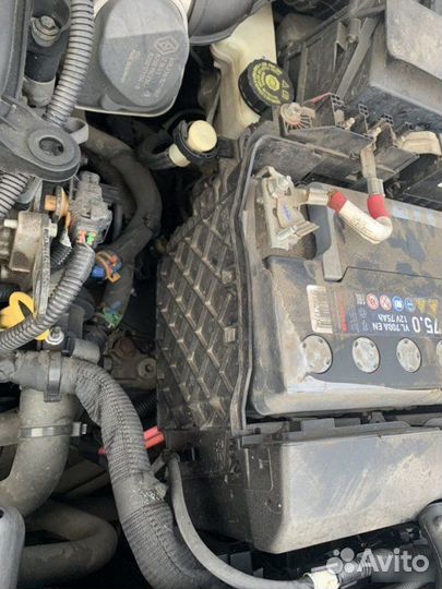 Площадка аккумулятора Renault Fluence