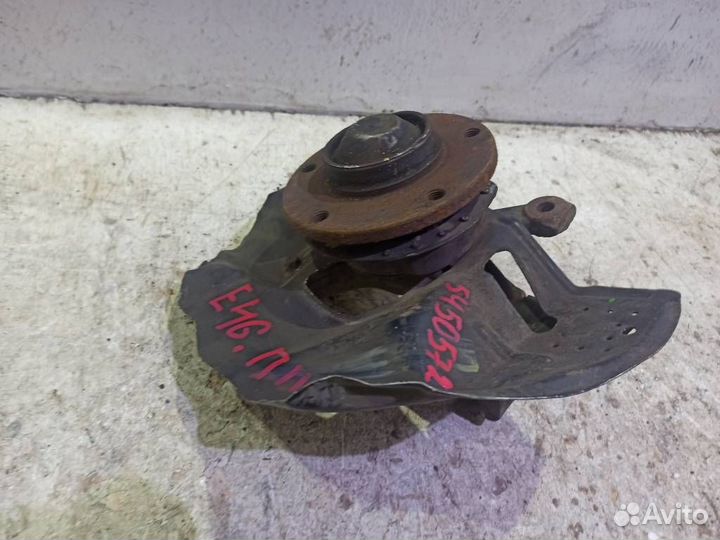 Кулак передний правый бмв