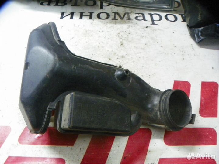 Воздухозаборник Mazda CX-7