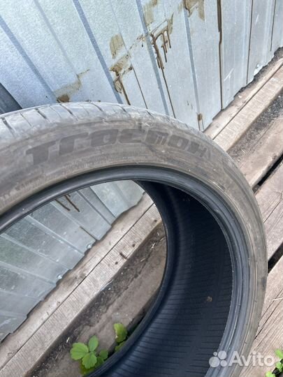 Tracmax X-Privilo TX3 245/40 R19 и 275/35 R19