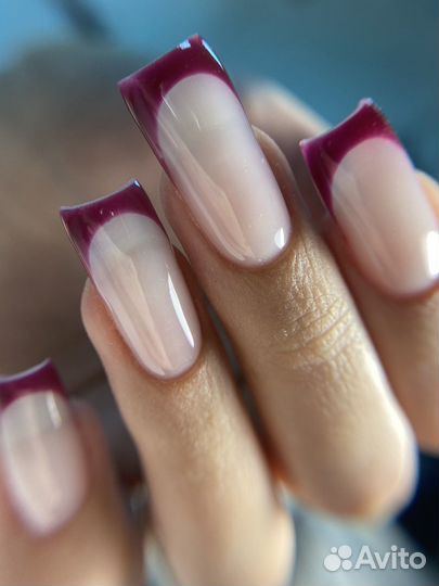 Маникюр / педикюр / наращивание ногтей