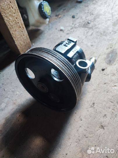 Насос Гура Рено Меган 1 поколения