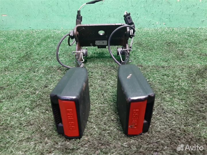 Замок ремня безопасности задний Renault Scenic 3