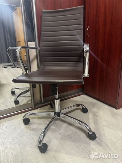 Офисное кресло easy chair