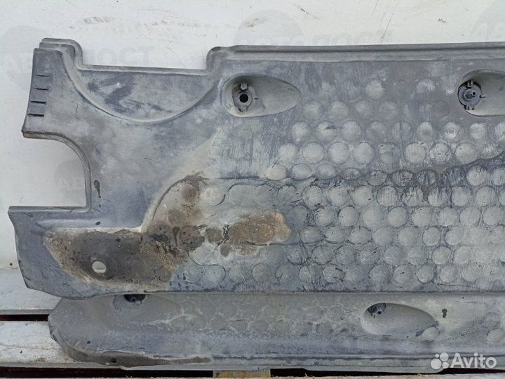 Защита днища левая Volkswagen Tiguan 5N1 cawa 2010