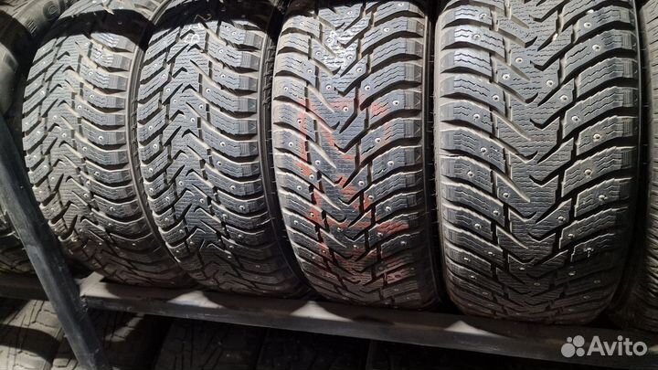 Nokian Tyres Hakkapeliitta 8 215/55 R18