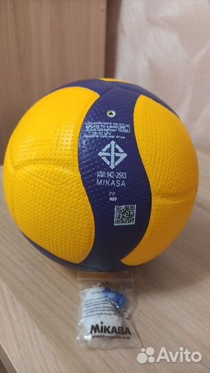 Волейбольный мяч Mikasa v200w