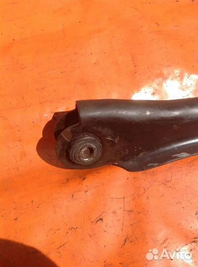 Рычаг задний нижний правый Ford Escape (2001-2006)