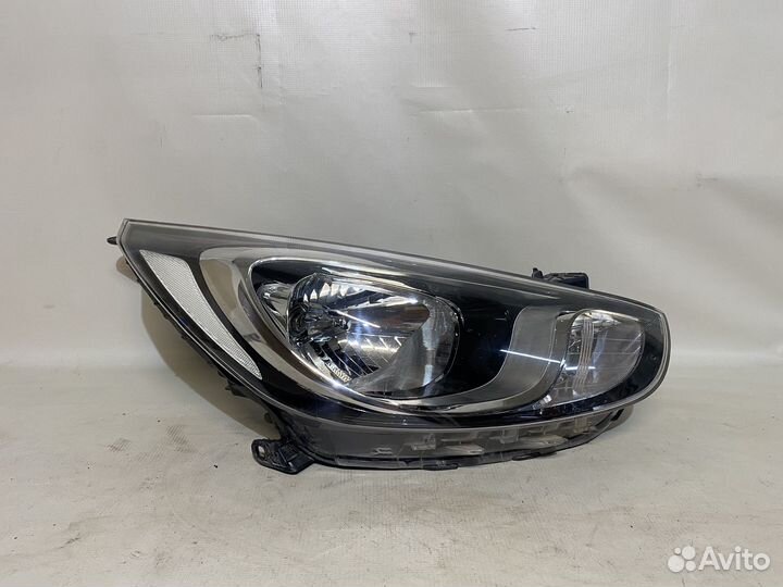 Hyundai Solaris 10- Фара правая 534
