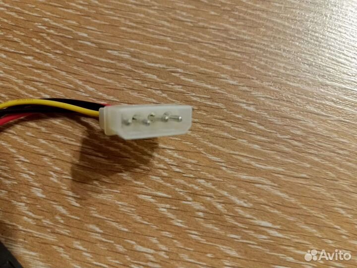 Кабель питания переходник Molex