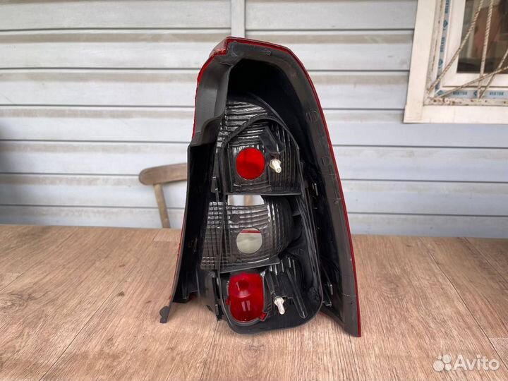 Фонарь задний левый Renault Logan 2010-2014