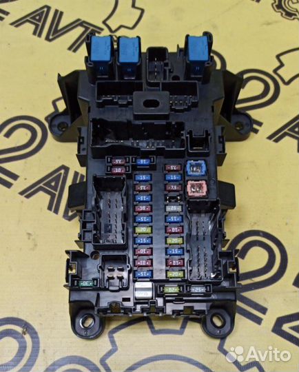 Блок предохранителей салона Suzuki Escudo TD54W