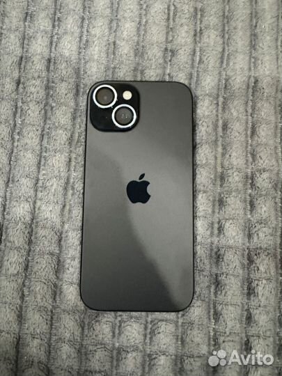 iPhone 15, 256 ГБ