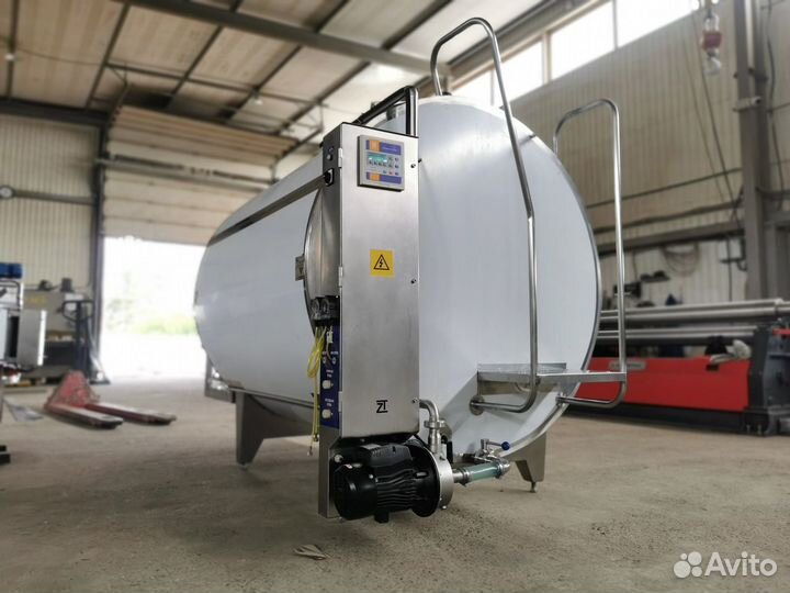 Охладитель молока 1500л танк закрытый с промывкой