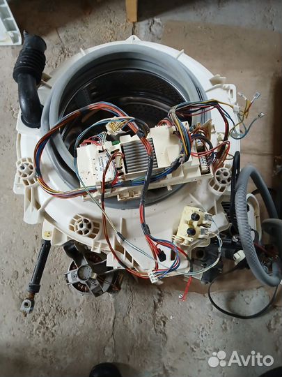 Запчасти на стиральную машину Аристон Avsl 1090