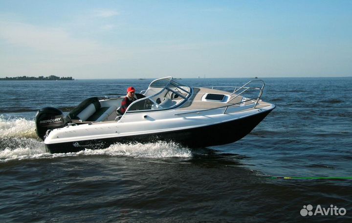 Катер Phoenix 560