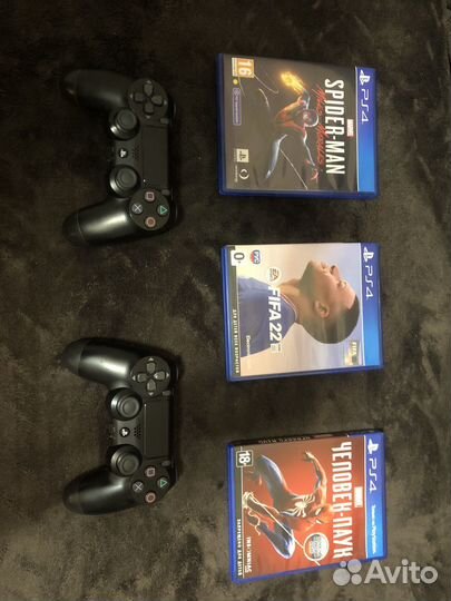 Игровая приставка ps4