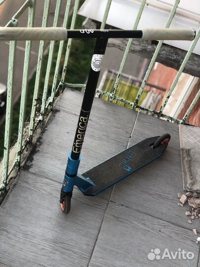 Трюковой самокат tech team duker 303