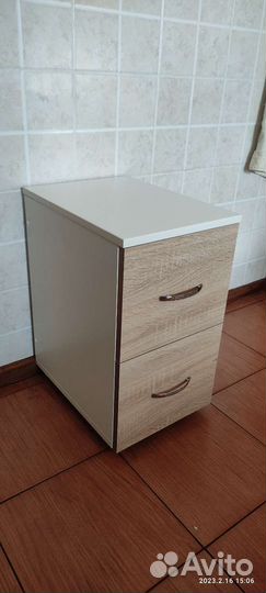 Тумба прикроватная узкая 2 шт. Новые