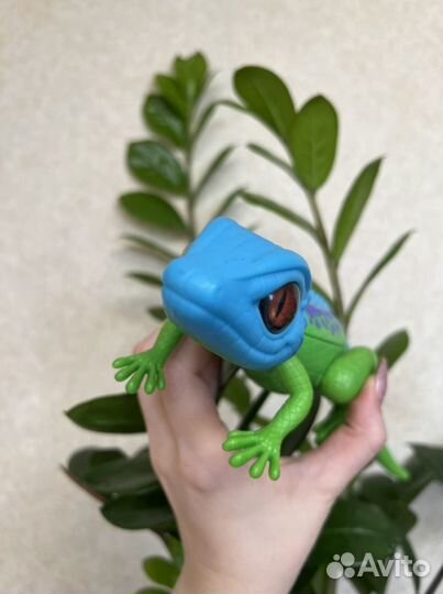 Робот ящерица