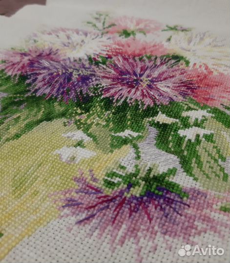 Картина вышитая крестом риолис астры