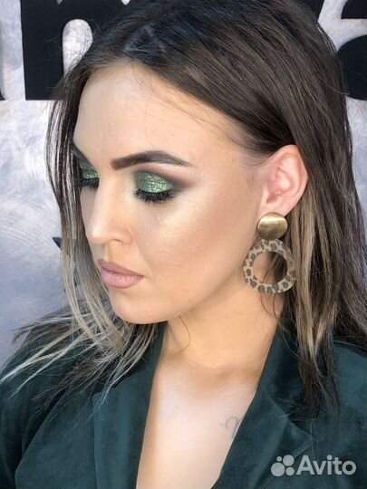 Макияж и прическа