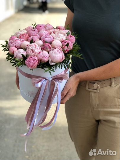 Букеты роз с доставкой по Перми пионы