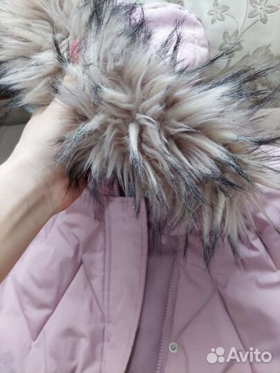 Зимний пуховик на девочку нежно розового оттенка