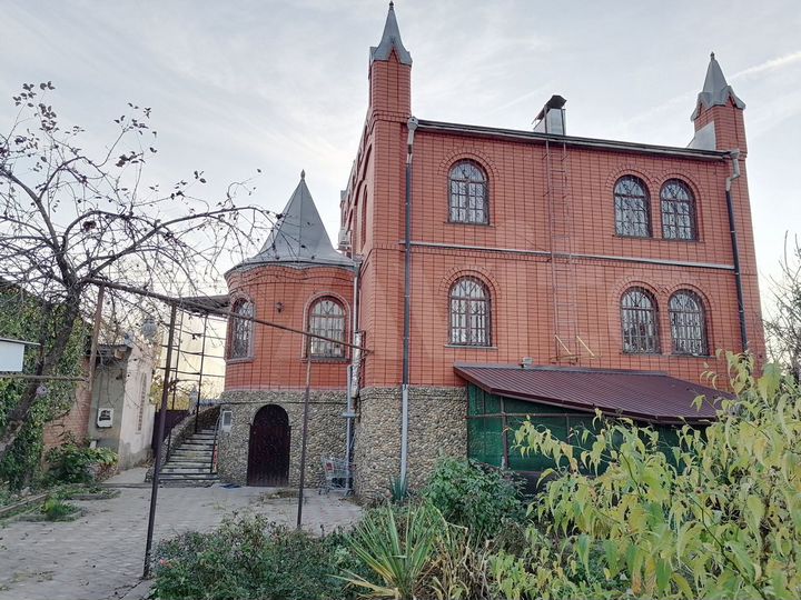 Дом 247 м² на участке 13 сот.