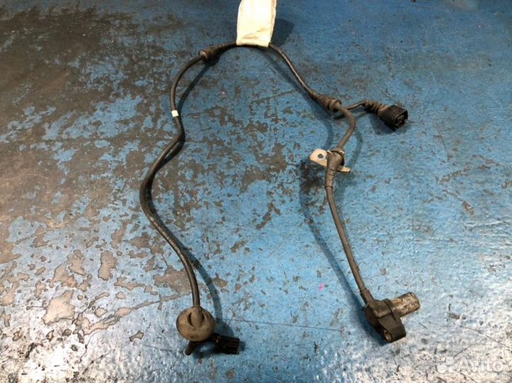 Датчик ABS передний Audi A4 B7