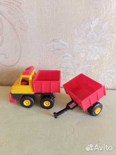 Грузовичок с прицепом