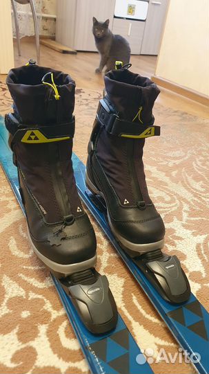 Ботинки для туристических лыж