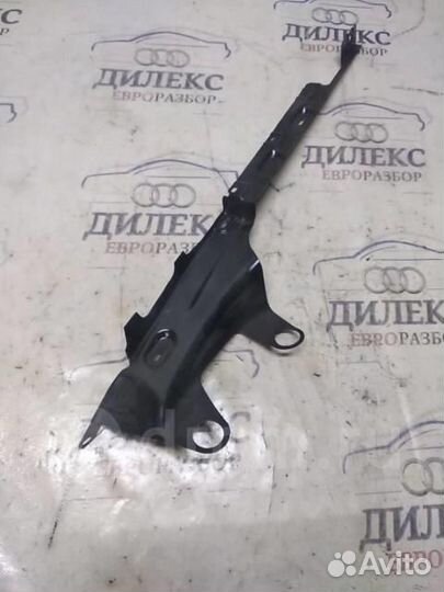 Кронштейн (сопут. товар) VW Passat (B6) 2005-2010