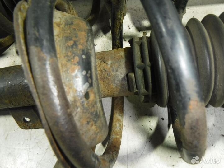 Амортизаторы передние Ford Focus I