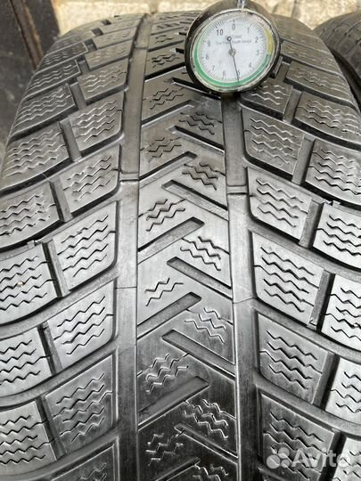 Michelin Latitude Alpin 235/55 R19