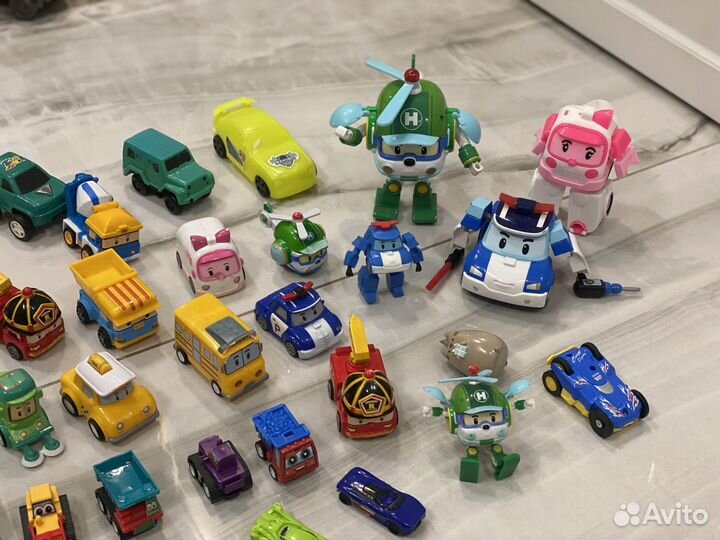 Игрушки машинки пакетом поли робокар