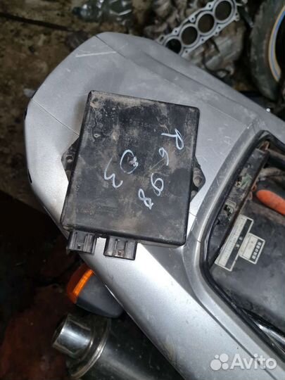 Yamaha yzf r6 коммутатор мозги 98 02 год