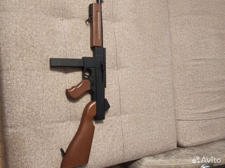 Детский пневматический пистолет